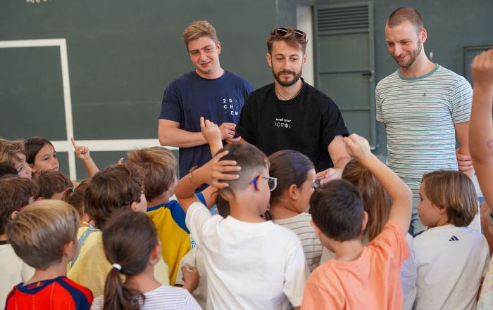 The ICMol 2D-Chem group brings science closer to more than 500 schoolchildren...