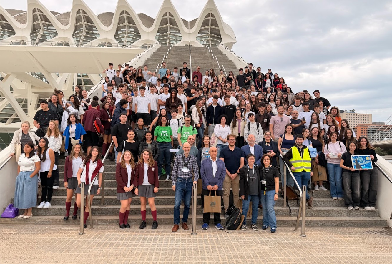 ICMol co-organises the “Crystallisation in School” competition....